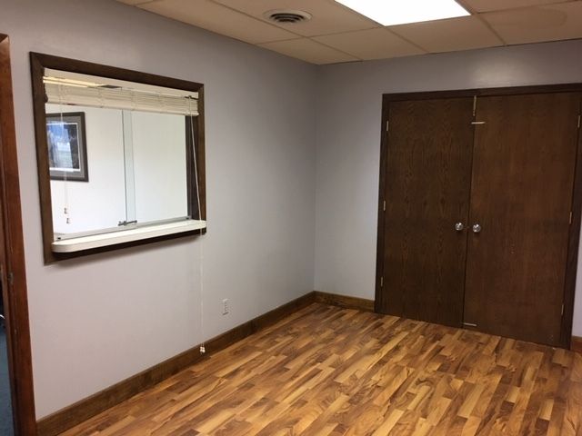 102 E Schoolhouse Rd, Yorkville, IL 60560